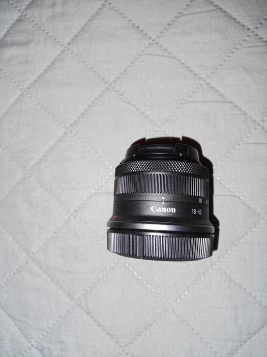 Lente objectiva Canon RF-S 18-45m