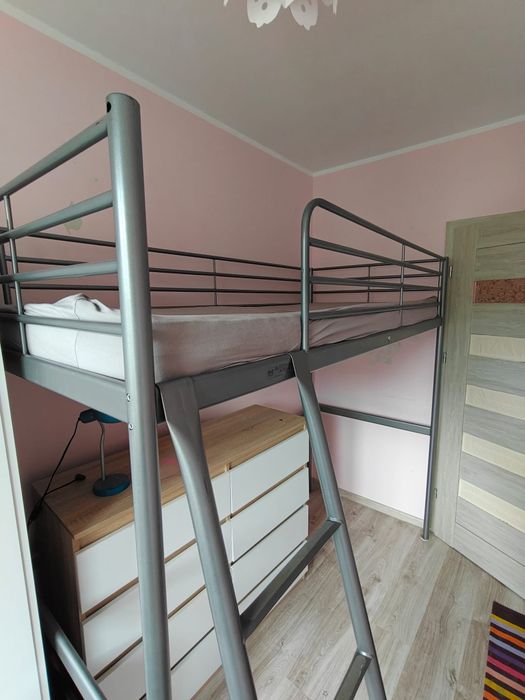 Sprzedam Łóżko piętrowe Ikea z materacem
