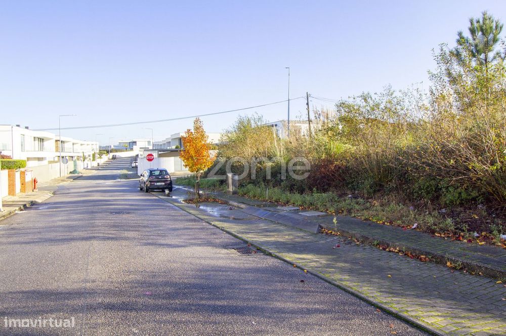 Lote de terreno para construção em Ribeirão, Vila Nova de Famalicão...