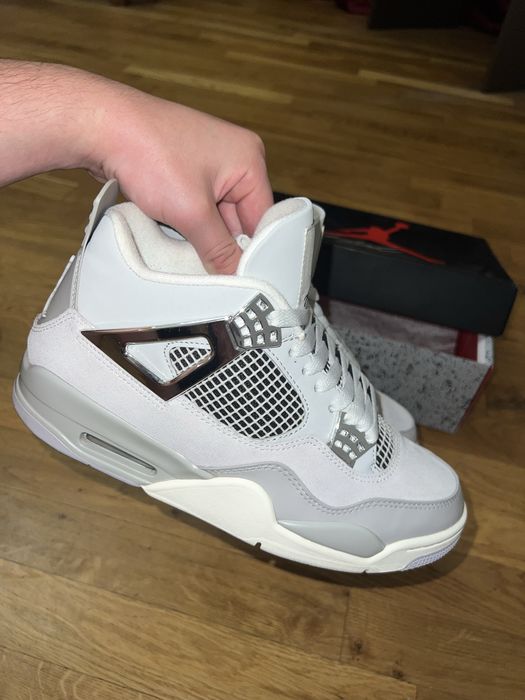Кросівки Air Jordan 4 Retro “Frozen Moments”