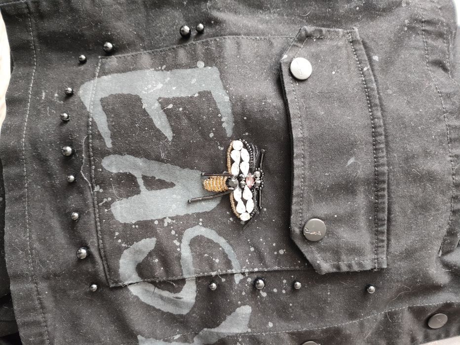 Katana damska z ozdobnymi elementami