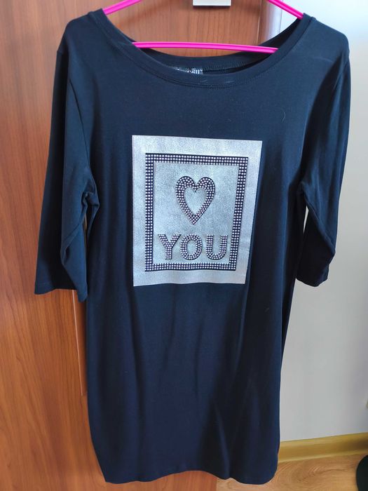 Czarna sukienka tunika z nadrukiem serca i cyrkoniami I love you