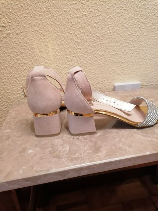 Sandálias de senhora o