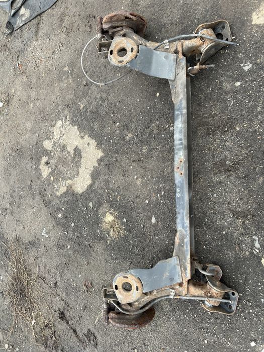 Задня балка vw golf 4 skoda tur гольф 4 шкода тур