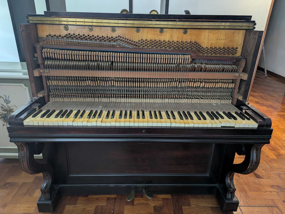 Piano Elcké Paris -Edição Gouttiere série 14752 com banco incluído