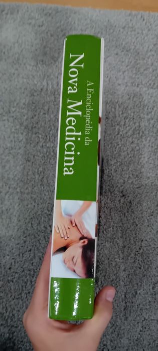 Livro"A Enciclopédia da Nova Medicina"