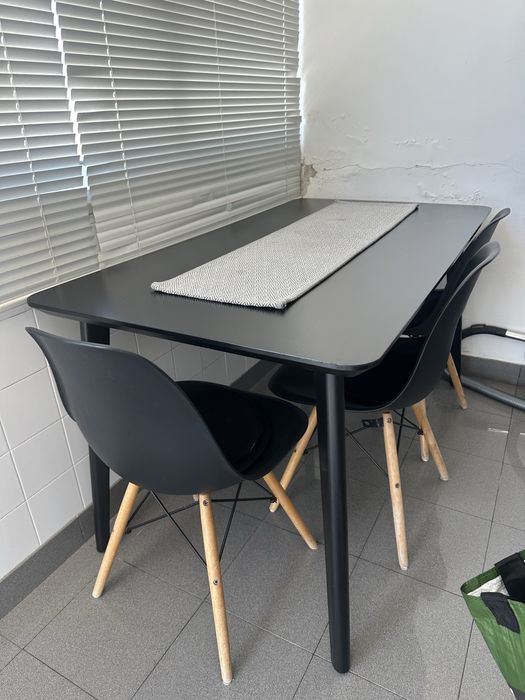 Mesa de jantar gato preto