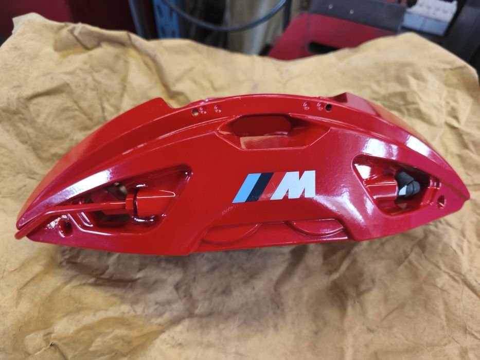 Przedni prawy zacisk hamulcowy BMW M Performance