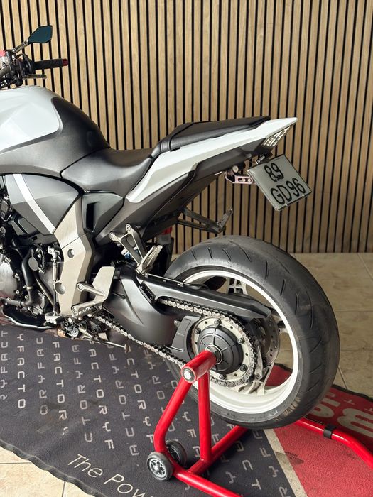 Honda CB1000R Leo Vince