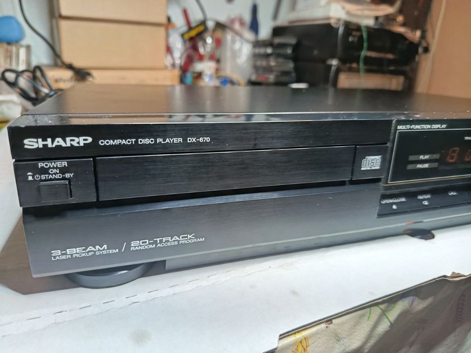 Odtwarzacz CD Sharp DX-670