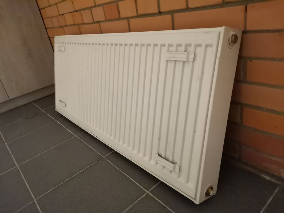 Продам б/у радиатор KORADO