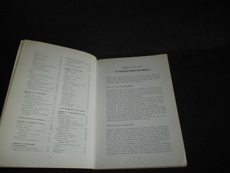 Livro Escuteiro Global Frank Opie