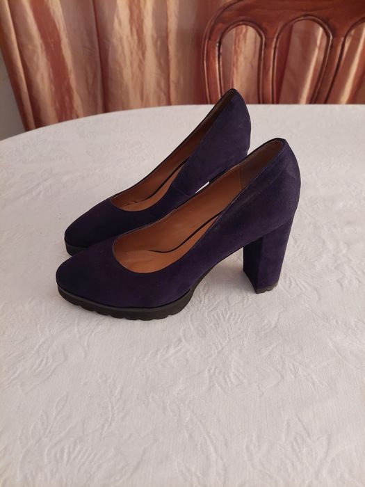 Sapato de salto preto