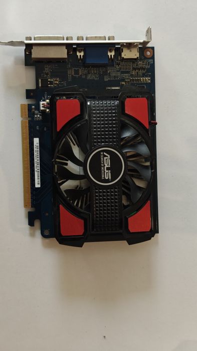 Продаю старые компьютерные комплектующие