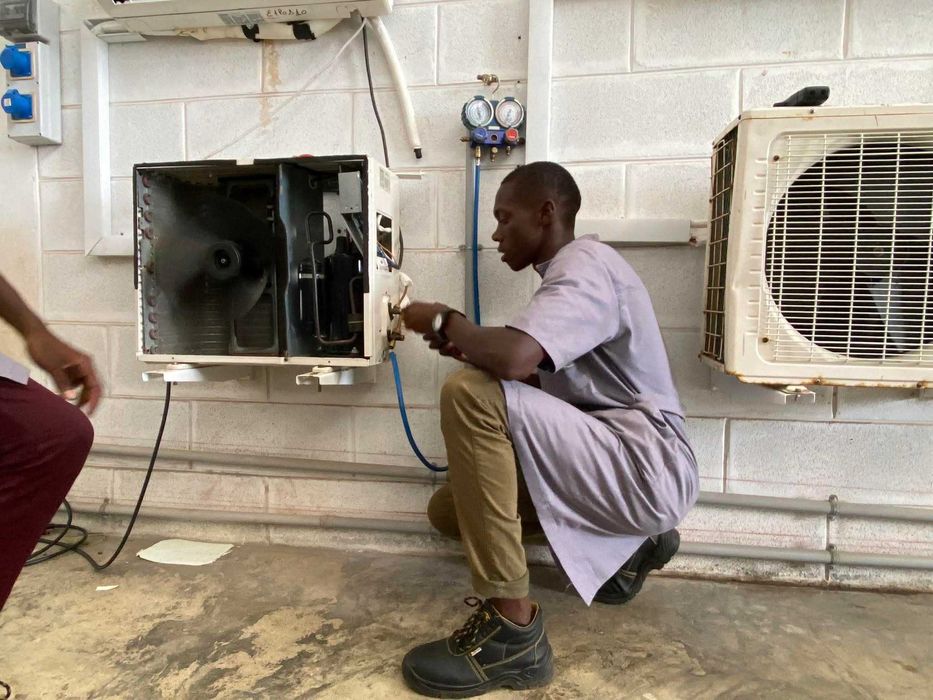 Eletricista e Climatização Rifregeração