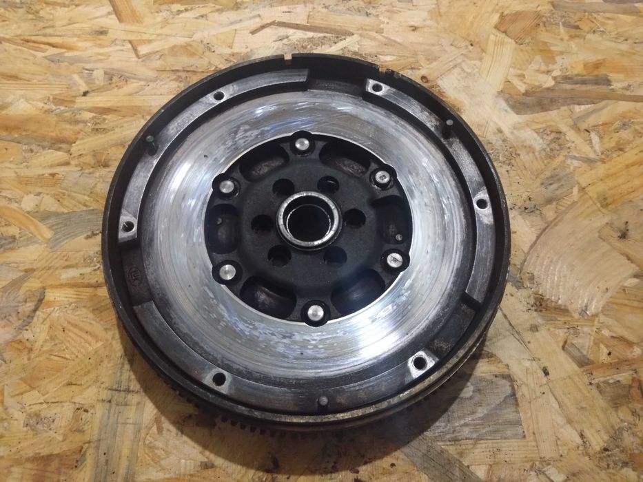 Демпфер маховик щеплення Passat B5 Audi A4 B5 A4 B6 A4 B7 A6 C5