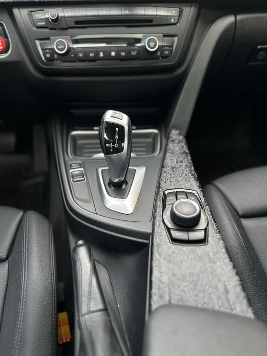 Продам БМВ F30 2013-2014