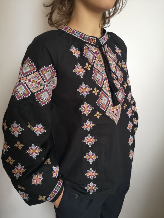 Розпродаж.  Жіноча вишиванка S, M, L