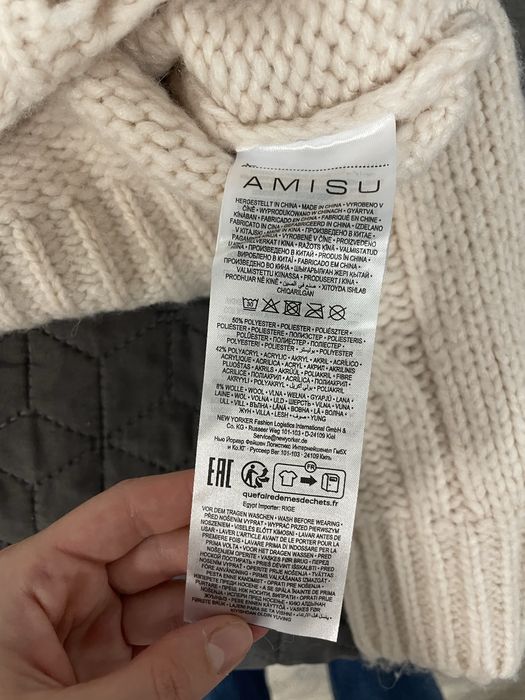 Теплий в’язаний светр AMISU з об’ємним візерунком, розмір S