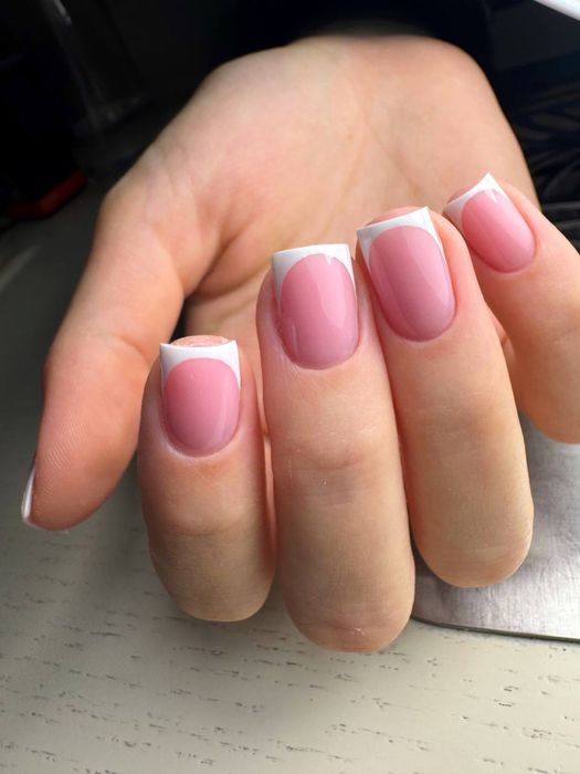 Манікюр та педикюр