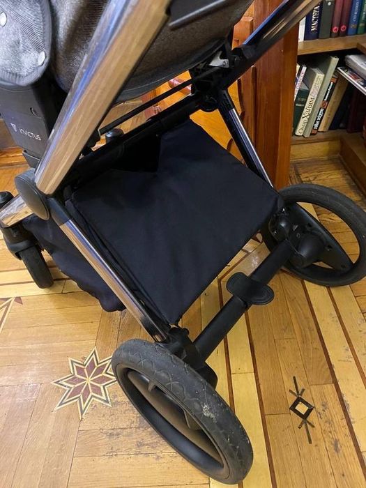 Коляска детская в идеальном состоянии бу