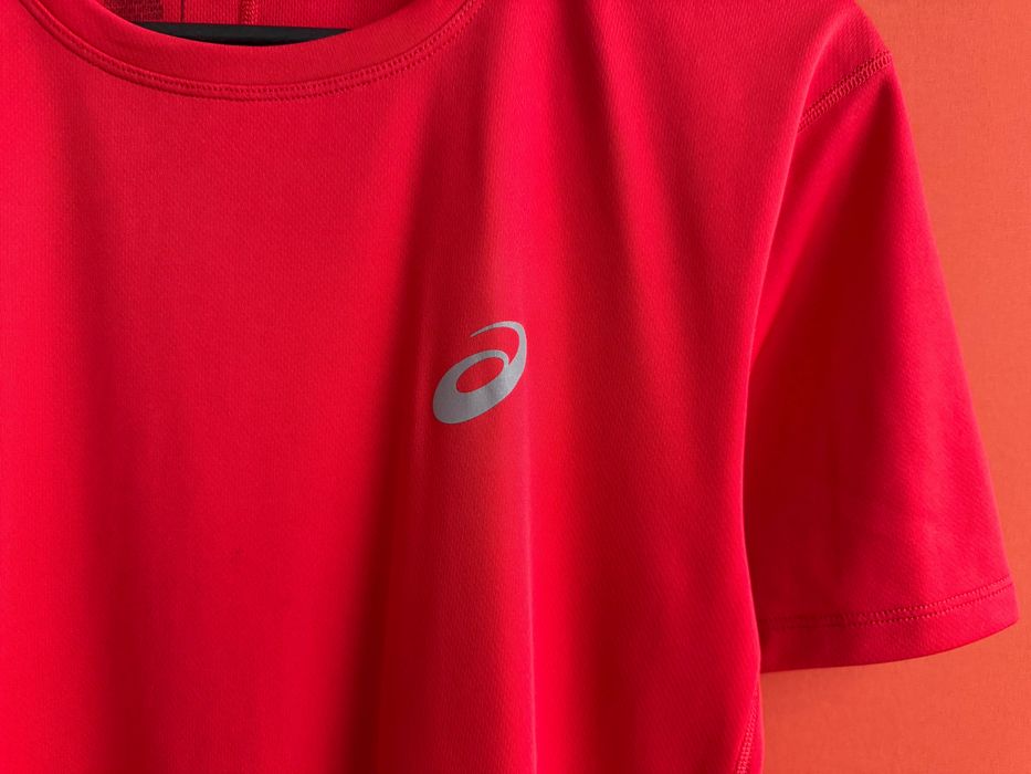 ASICS Оригінал чоловіча спортивна футболка розмір M