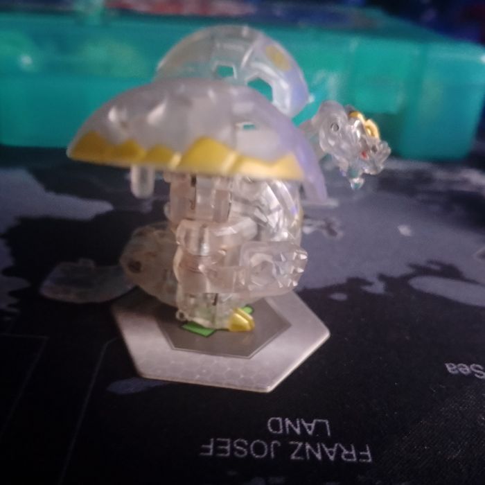 Bakugan battle brawlers figurki + pudełko
