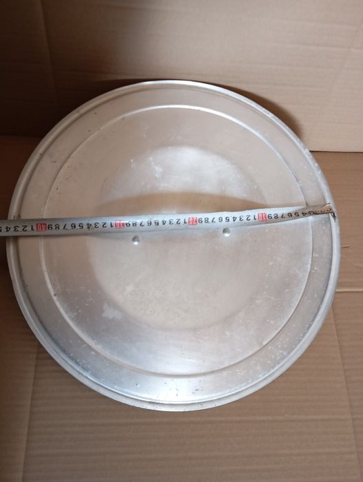 Продам кришку до каструлі 40л  алюмінієва ще колишня