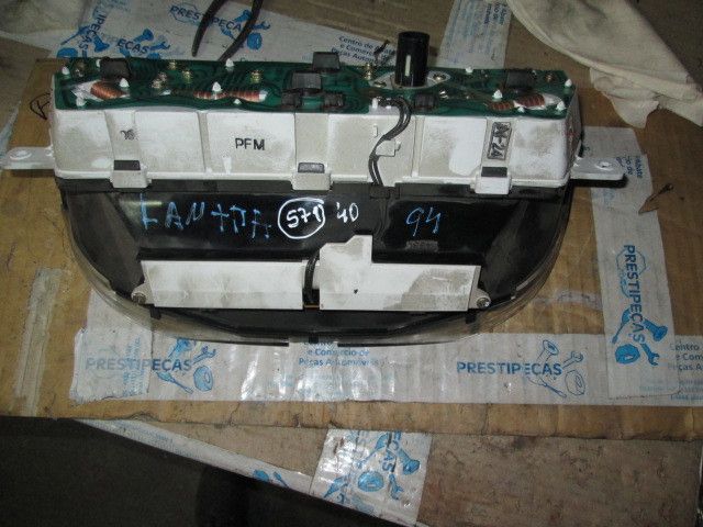 Quadrante / painel de instrumentos HYUNDAI Lantra I (J1)