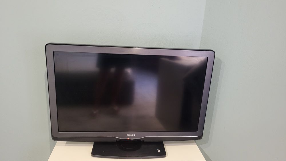 Телевізор Philips 32" Ambilight