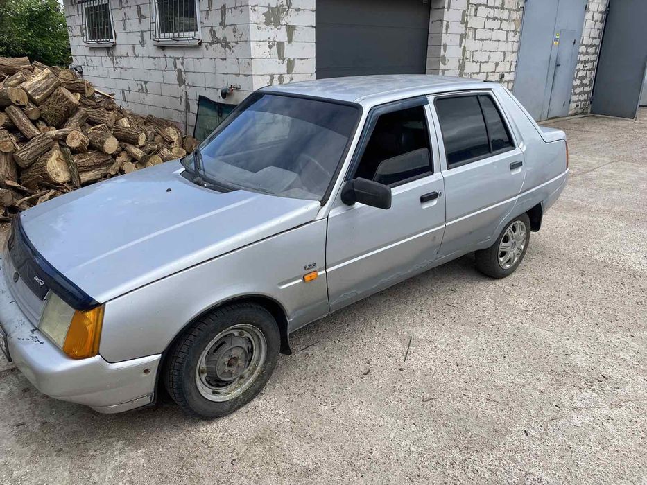 Продам автомобіль Славута