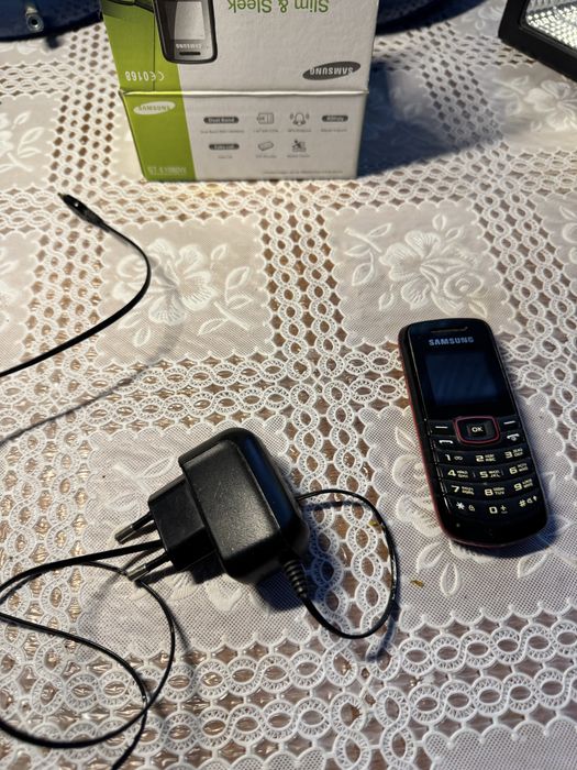 Samsung E1080w мобільний кнопковий надійний