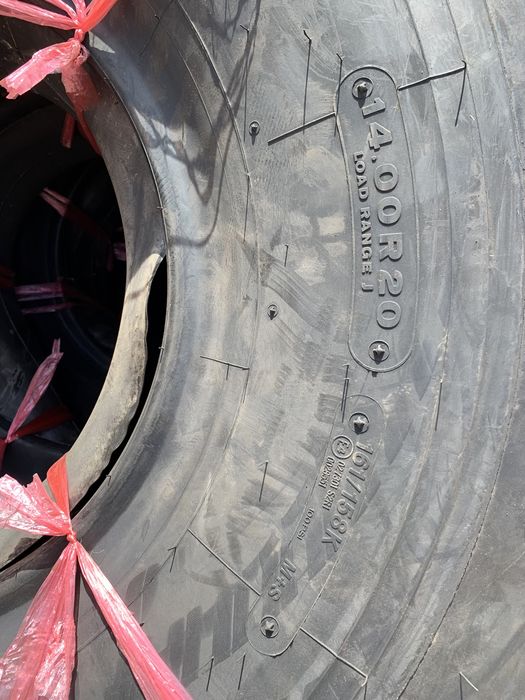 Шини Урал 6шт нові 14.00 R20 Bridgestone 14.00-20