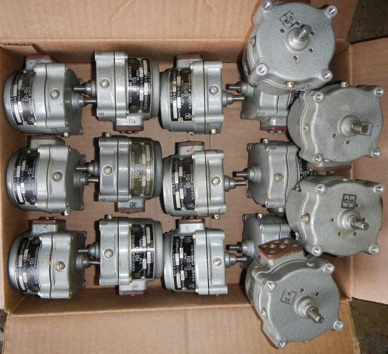 Двигатель РД-09, 27, 30, 76 об/мин. РД-09Т, 127 вольт, 220 вольт