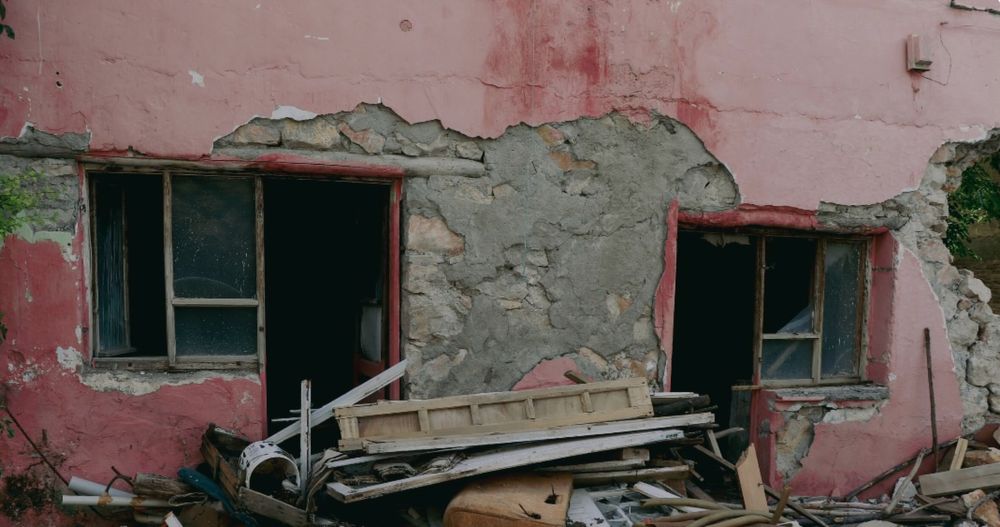 Rozbiórka Porządkowanie domow działek hal garaży komórek