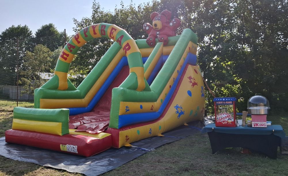 Zjeżdżalnia dmuchana.. Dmuchańce..