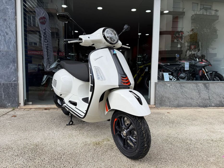 Vespa GTS Super Sport 310 - MOTA DE SERVIÇO !! DESDE 95 EUR MÊS !!