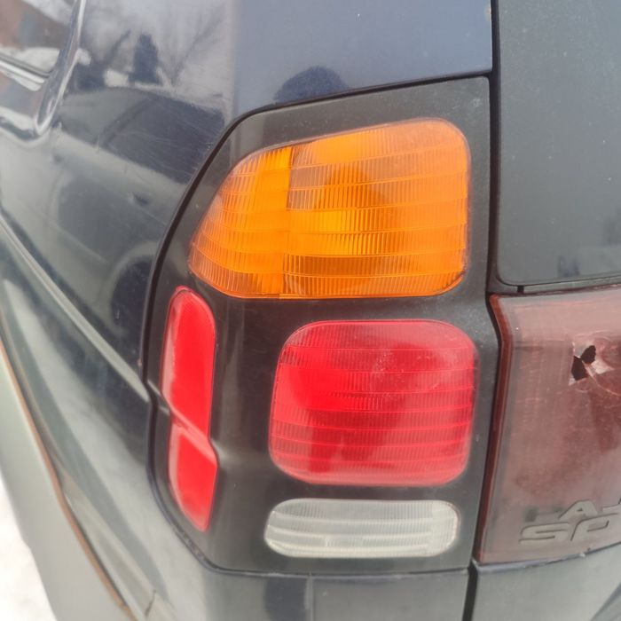 Задні ліхтарі Mitsubishi Pajero sport mk1
