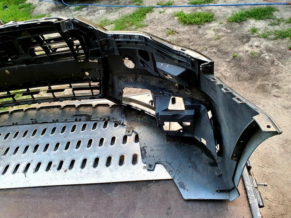 Zderzak przód przedni Audi A6 C7 S-Line Lift grill atrapa Logo kratka