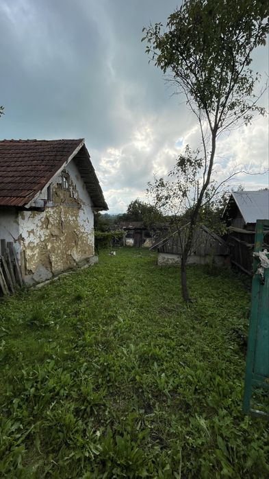Продається будинок з ділянкою у с. Баківці
