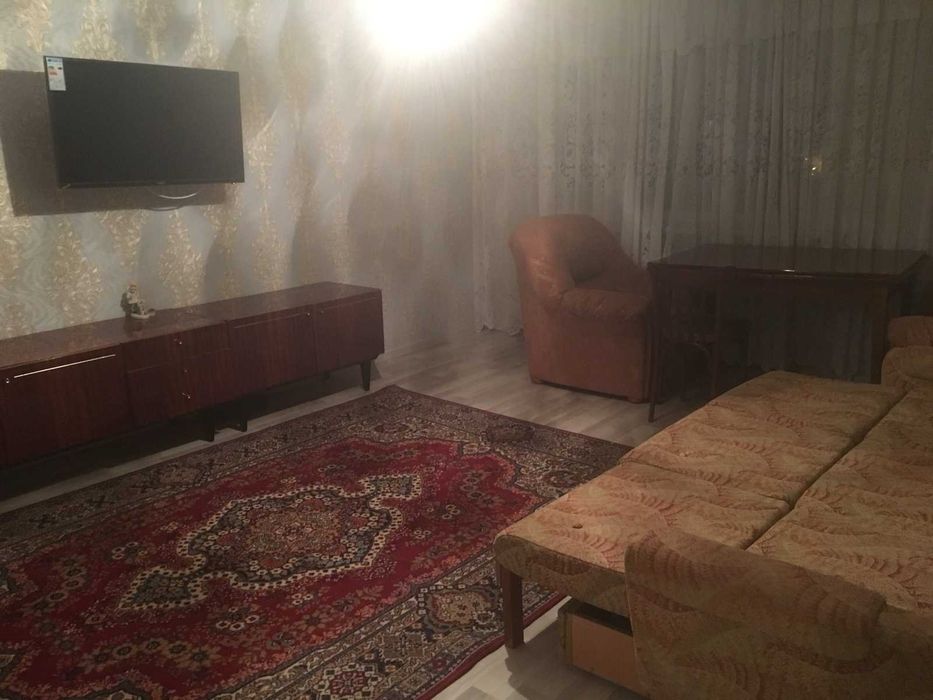 Здаються дві кімнати для дівчат. Богдана Хмельницького