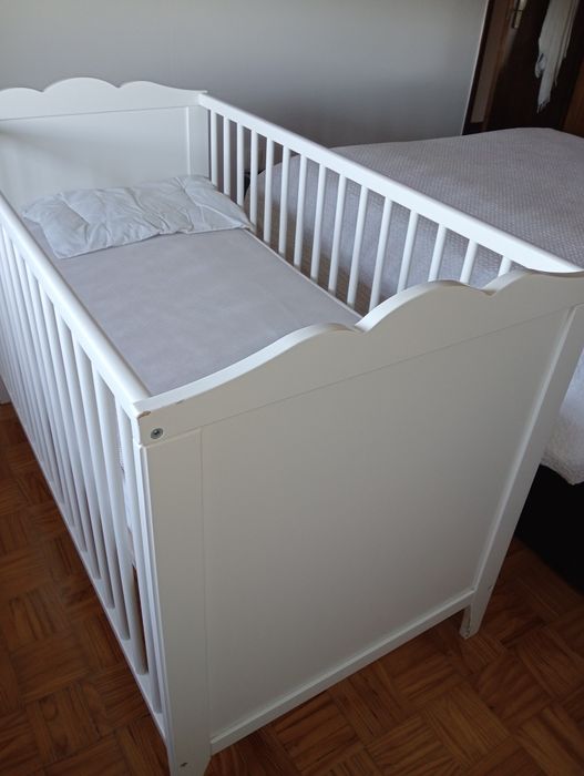 Berço branco em bom estado