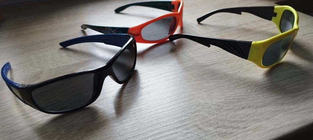 Okulary przeciwsłoneczne dziecięce - 3 sztuki