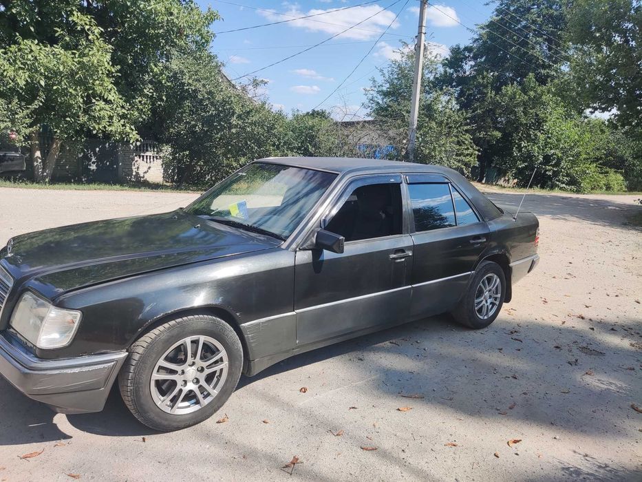 Продам Мерседес w124 рестайлинг