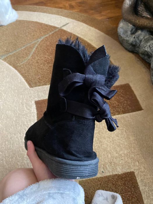 Уггі жіночі