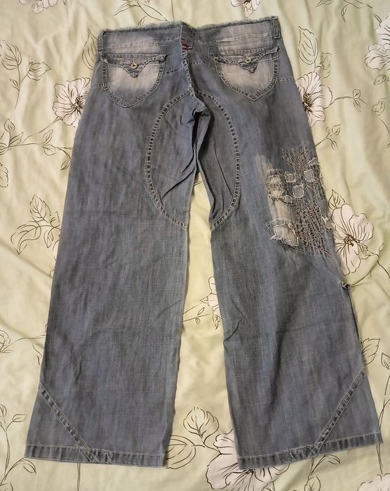 Женские  модные джинсы