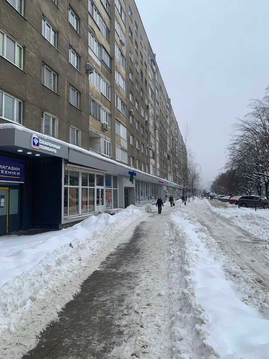 Оренда фасадного приміщення на пр. Чорновола навпроти АШАНУ