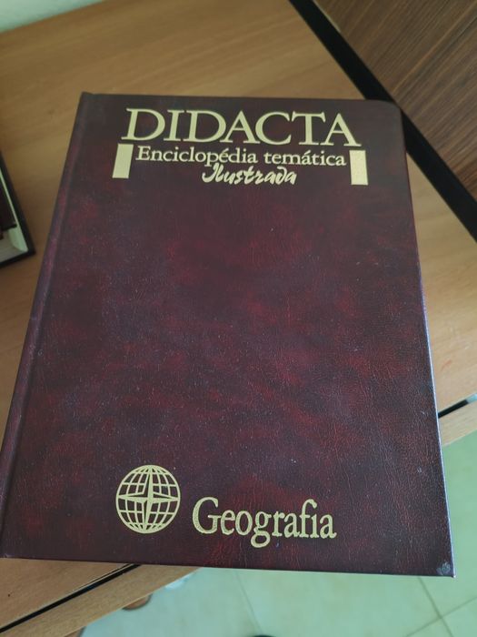 Livros enciclopédias