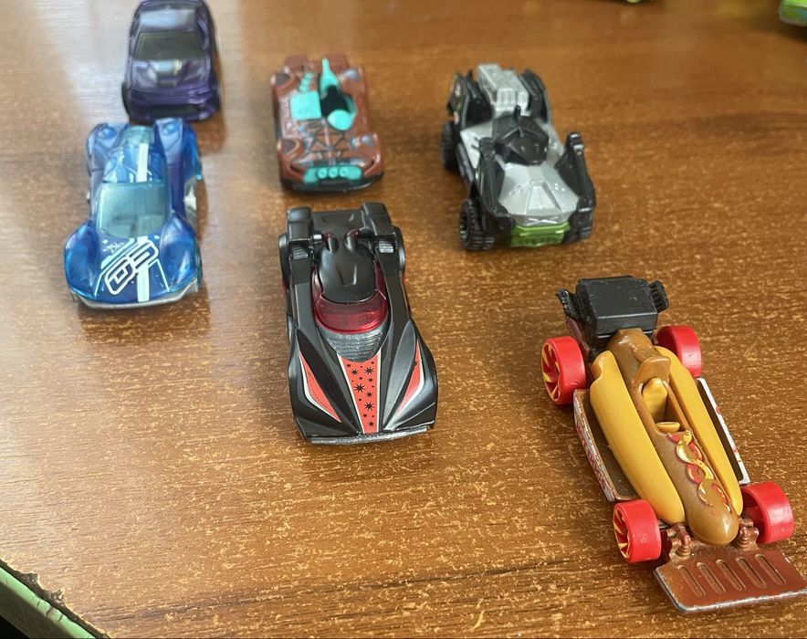 Машинки Hot Wheels