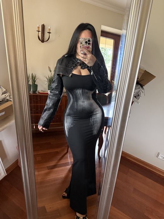 Obcisła sexy sukienka bodycon modelująca na ramiączka długa hardcore
